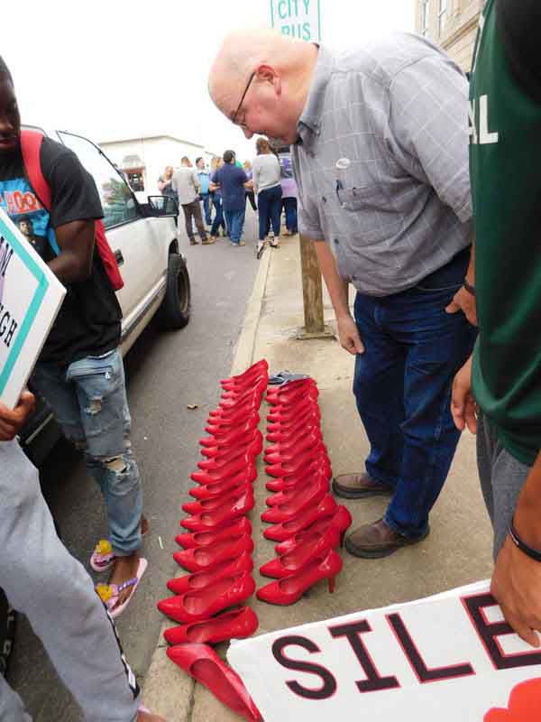 Residents walk to end domestic violence